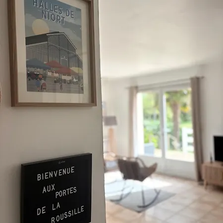 Aux Portes De La Roussille Dom wakacyjny *